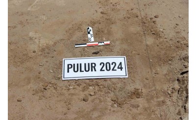 Pulur Höyük’te yürütülen kazılarda, 7 bin yıl öncesine tarihlenen bir tabakada yapılan çalışmalar sonucunda pişmiş topraktan bir kadın figürini ortaya çıkarıldı