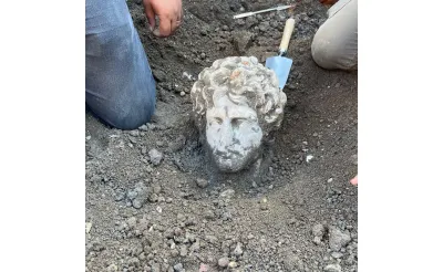 Düzce'de antik kentte 1800 yıllık büst bulundu Düzce'de antik kentte 1800 yıllık büst bulundu