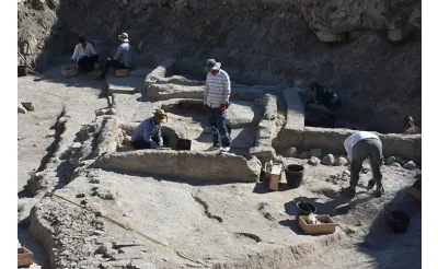 Arslantepe Höyüğü'nde 6 bin 400 yıllık fırın bulundu Arslantepe Höyüğü'nde 6 bin 400 yıllık fırın bulundu