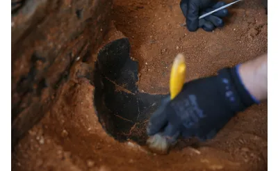 Küllüoba'daki 5.200 yıllık yapıların toprakla doldurulup üzerlerinin kapatıldığı tespit edildi Küllüoba'daki 5.200 yıllık yapıların toprakla doldurulup üzerlerinin kapatıldığı tespit edildi