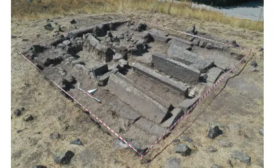 Malazgirt Savaşı'ndan İzler: Ok Uçları Gün Yüzüne Çıkarıldı Malazgirt Savaşı'ndan İzler: Ok Uçları Gün Yüzüne Çıkarıldı