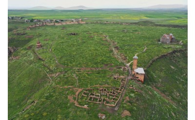 Ani Ören Yeri'nde yeni kazı sezonu başladı.