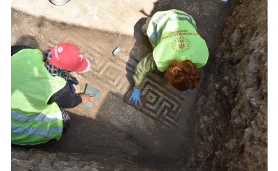 Side Antik Kenti'nde Kalliope tasvirli mozaik bulundu 