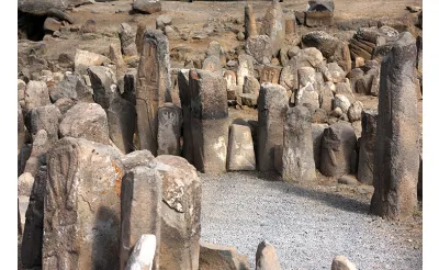 İran Erdebil'de 8 bin yıllık yerleşim yerinde kazı çalışmaları yapılıyor