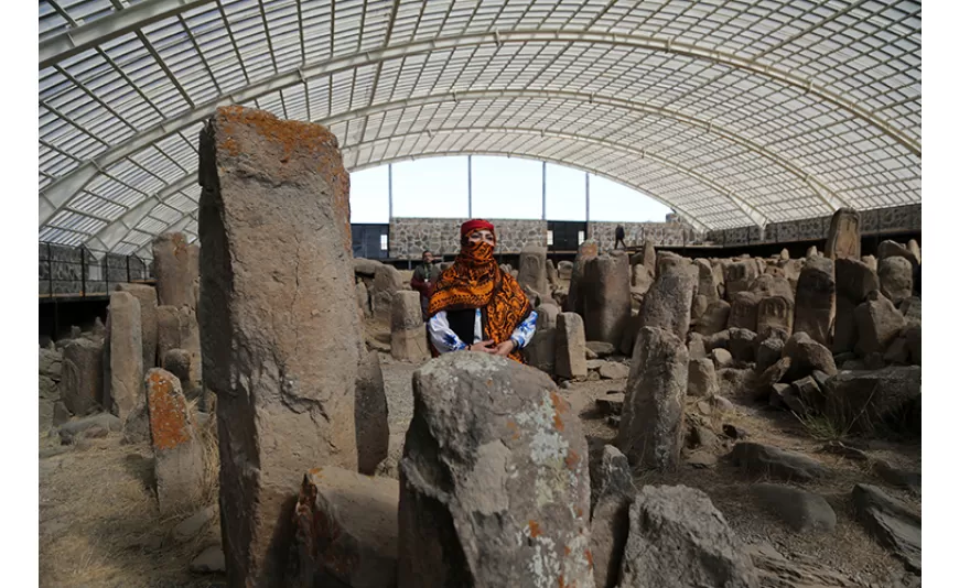 İran Erdebil'de 8 bin yıllık yerleşim yerinde kazı çalışmaları yapılıyor