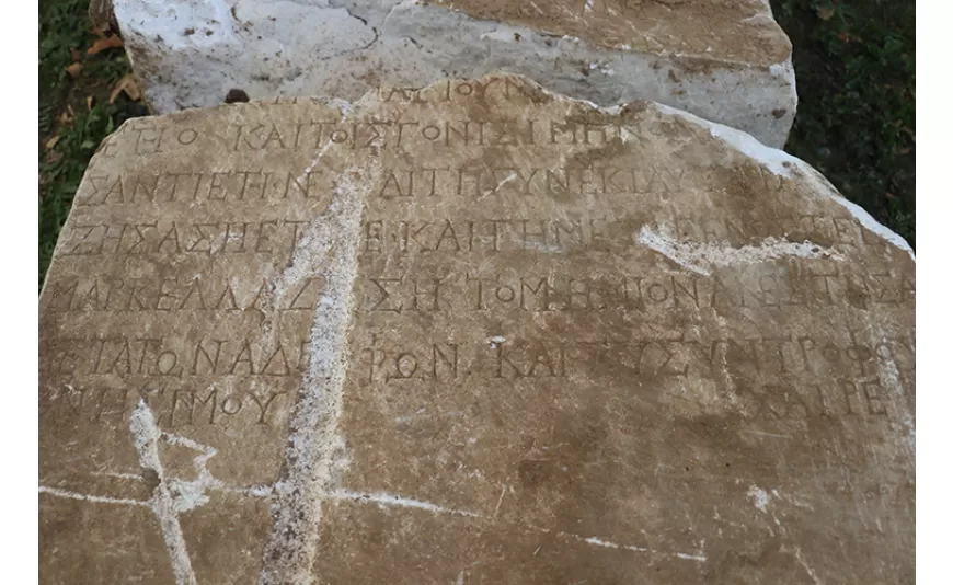 Yalova'da 1800 yıllık mermer stel bulundu
