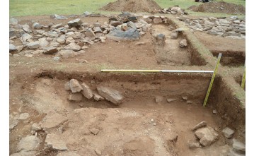 Moğol ve Türk arkeologlar, Moğolistan'ın Şovh Uul Dağı'nda bir mezar kazısı gerçekleştirdi.