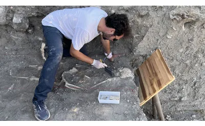 "Son Troyalılar"ın mezarları inceleniyor "Son Troyalılar"ın mezarları inceleniyor