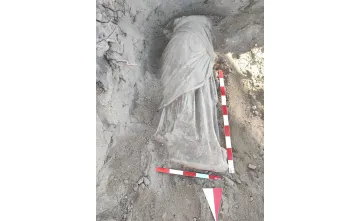 Blaundos Antik Kenti'nde Roma Döneminden Kadın Heykeli Gün Yüzüne Çıkarıldı Blaundos Antik Kenti'nde Roma Döneminden Kadın Heykeli Gün Yüzüne Çıkarıldı