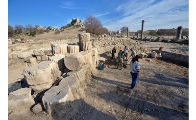 Kastabala Antik Kenti'nde tapınak kalıntıları tespit edildi