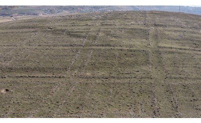 Zernaki Tepe kazılarında antik kentin krokisinin yer aldığı kerpiç parçaları bulundu