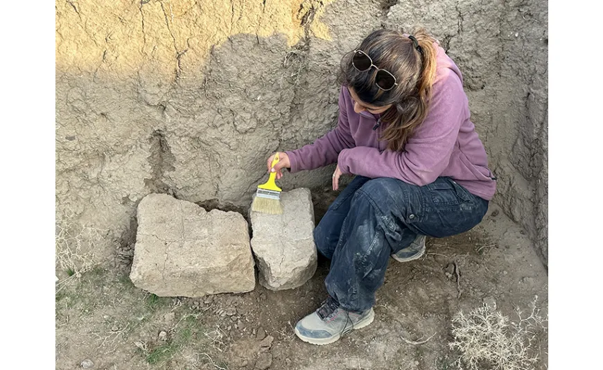 Zernaki Tepe kazılarında antik kentin krokisinin yer aldığı kerpiç parçaları bulundu