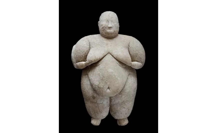 Çatalhöyük'te bulunan kadın heykelciği