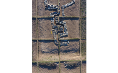 Türk tarihinde ilk kez bir Göktürk kağanının yüzünün olduğu bir toka bulundu