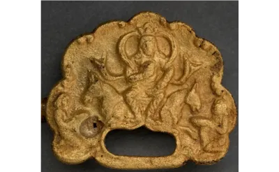 Türk tarihinde ilk kez bir Göktürk kağanının yüzünün olduğu bir toka bulundu