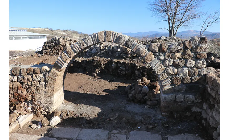 Hadrianopolis Antik Kenti'nde bulunan "kumbara"dan yaklaşık 1400 yıllık 10 sikke çıktı