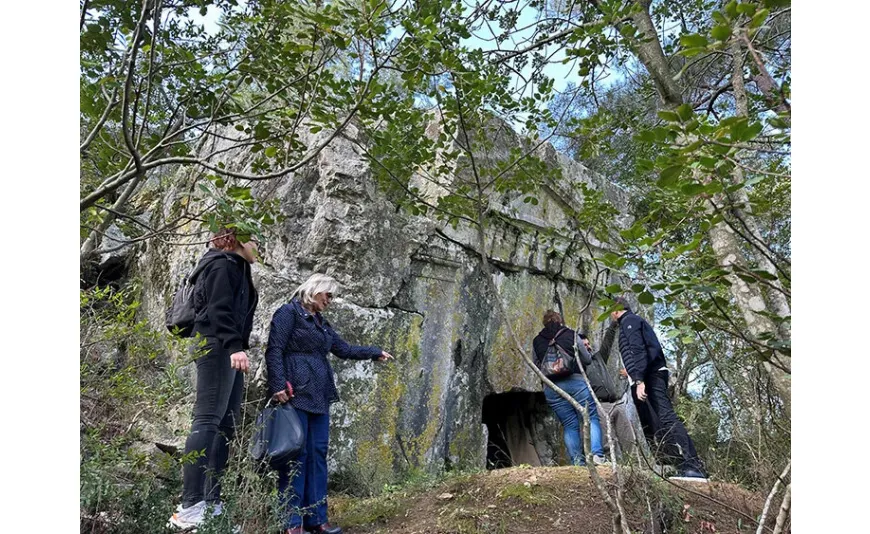 Marmaris'te 2 bin 500 yıllık kaya mezarı turizme kazandırılacak