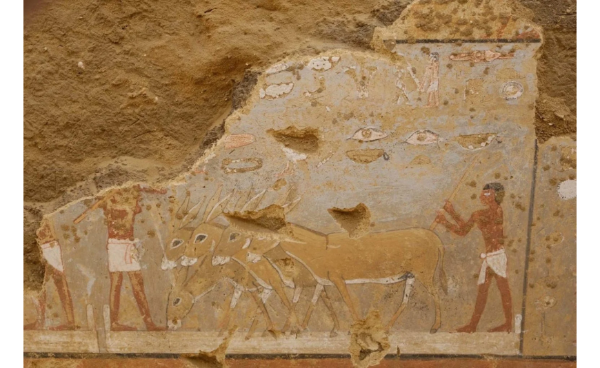 Mısır Dahshur'da Eski Krallık Mastabası Keşfedildi