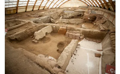 Çatalhöyük'te 8 bin 600 yıllık dünyanın en eski ekmeği bulundu Çatalhöyük'te 8 bin 600 yıllık dünyanın en eski ekmeği bulundu