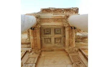 Efes Antik Kenti Celsus Kütüphanesi Efes Antik Kenti Celsus Kütüphanesi
