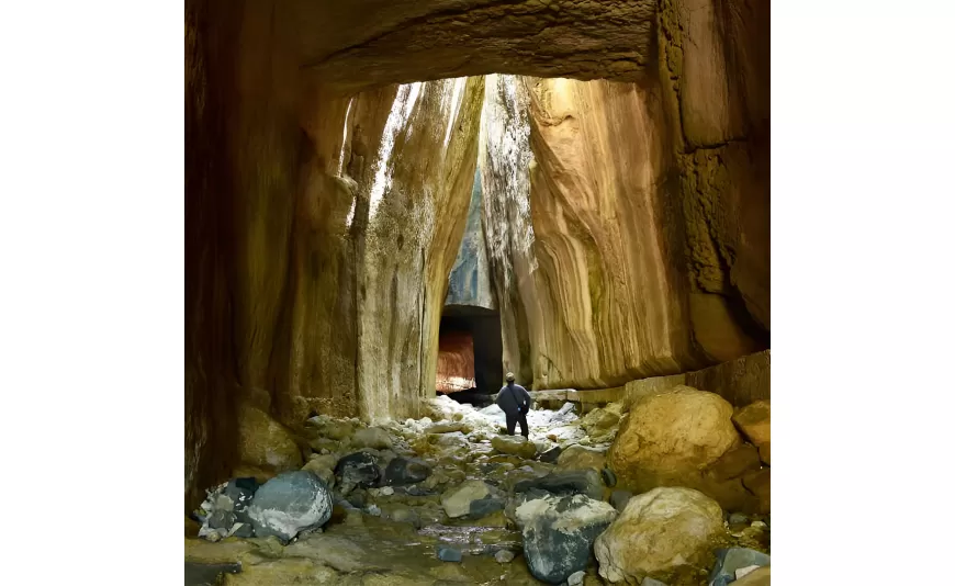Titus Tüneli ve Beşikli Mağara