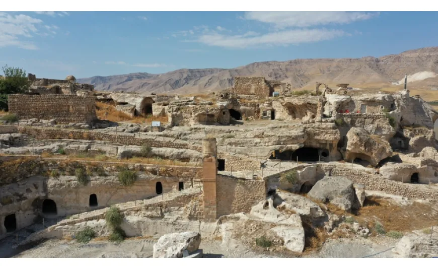 Hasankeyf'te Asurlulardan Cumhuriyet dönemine kadar izler bulundu.