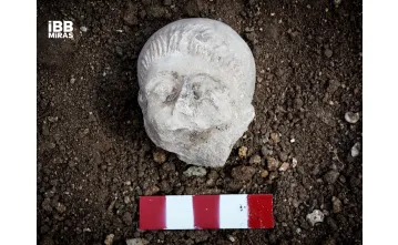 Saraçhane Kazılarında Bizans Dönemi Heykel Başı Bulundu Saraçhane Kazılarında Bizans Dönemi Heykel Başı Bulundu