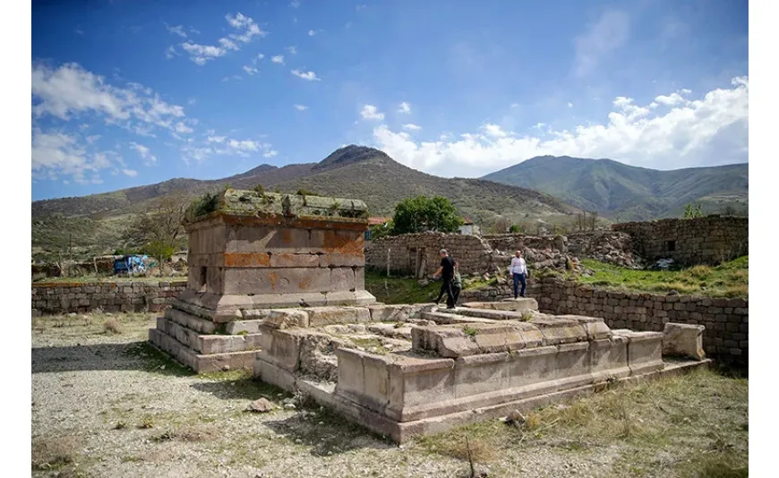 Karaman'da "Binbir Kilise" olarak bilinen alanda dini yapılar keşfedildi