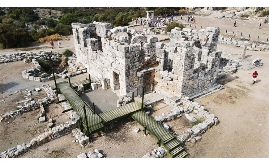 Kaunos Antik Kenti'nde Osmanlı dönemi türbe kalıntıları bulundu