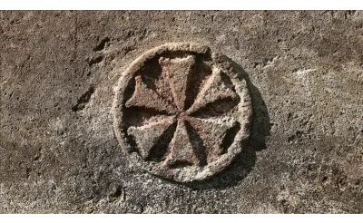 Diyarbakır'da üzerinde "Malta Haçı" bulunan Roma dönemine ait lahit bulundu