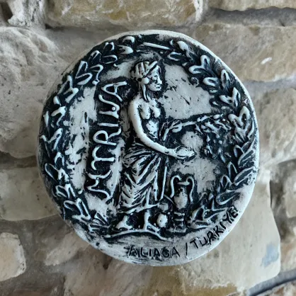 Elinde Defne Dalı Tutan Apollon Tasvirli Magnet Elinde Defne Dalı Tutan Apollon Tasvirli Magnet